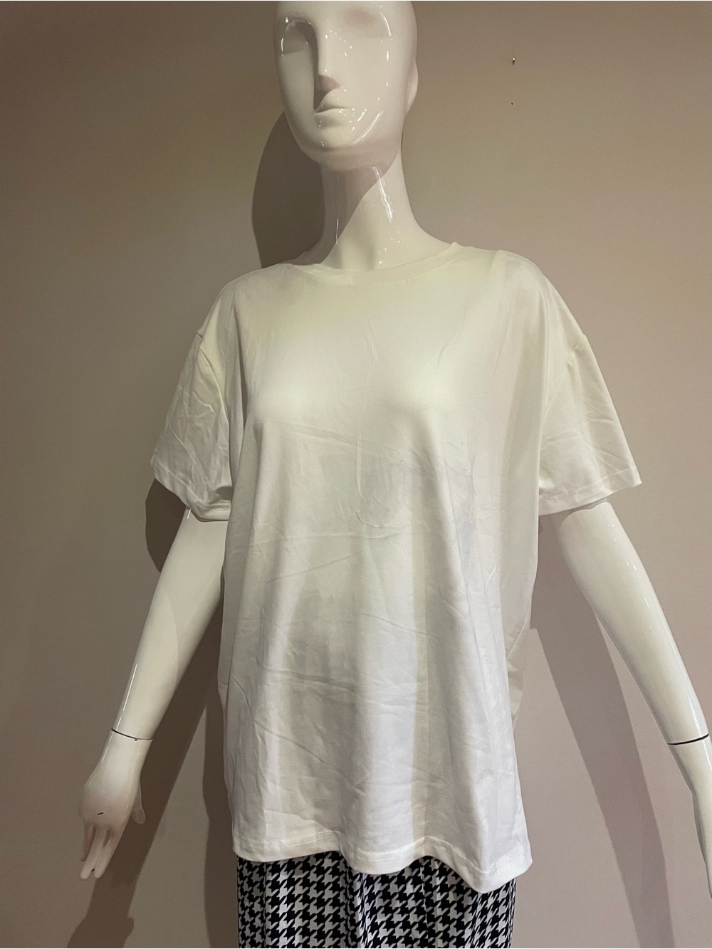 Classic Women's White Crew Neck T-Shirt